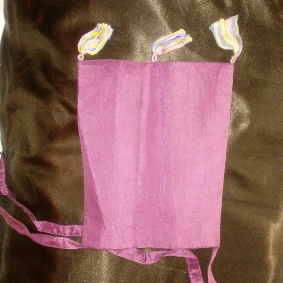 Handmade pouch with embroidery details - Picture 5 of 6